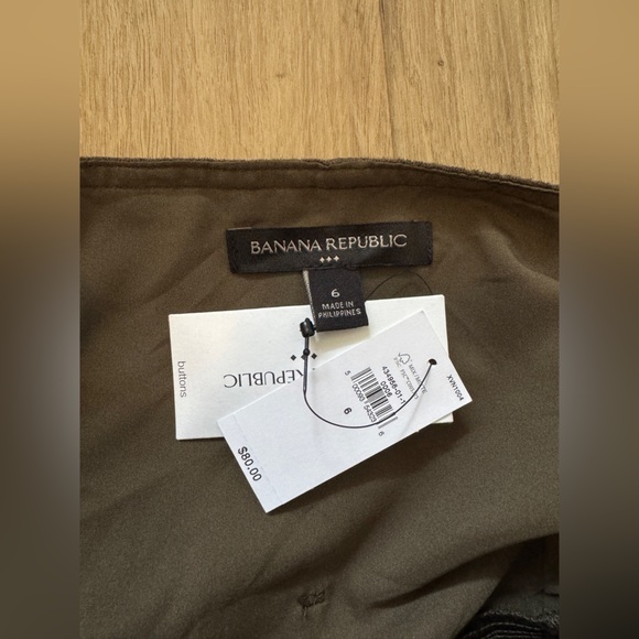 NWT Banana Republic Olive Green Button-Front Blouse - Picture 4 of 5